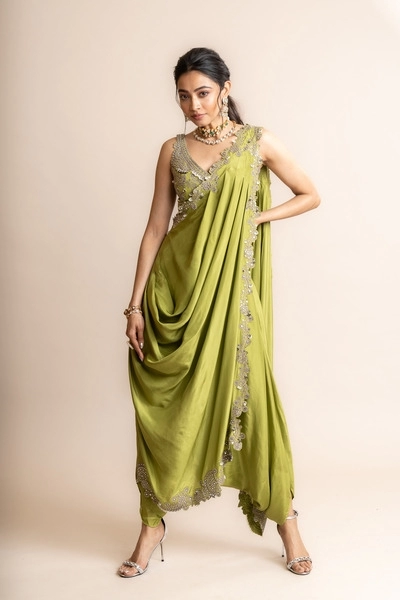  pre-draped dhoti sari with mouni blouse -pista 